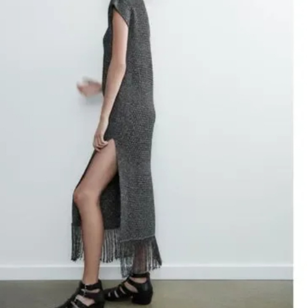 Zara Metallic Knit Fringe Hem V-Neck Maxi Dress Silver Black 0195/101/807 M